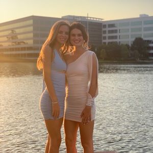 Meet your Posher, Maya